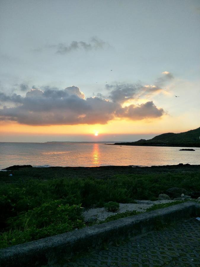 岸戀民宿 墾丁船帆石 Cape Eluanbi Экстерьер фото